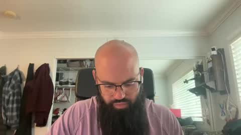 uncutbeard129840 online show from 05-01-26, 03:38