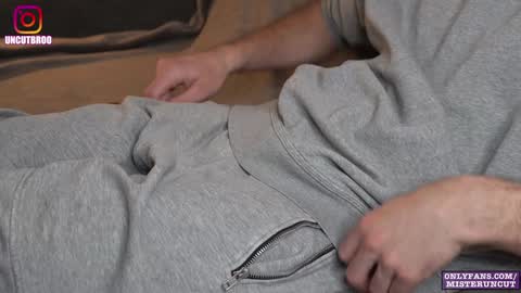 Snapshot of uncutgerman420 chatting on 12-15-24, 05:20 Mister Uncut online show from 12-15-24, 05:20