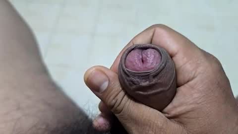 Snapshot of uncuttool3000 chatting on 11-17-25, 09:09 uncuttool3000 online show from 11-17-25, 09:09