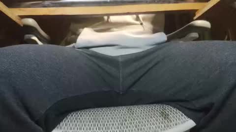 Under the desk online show from 10-26-25, 09:21