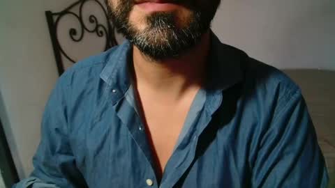 Giov online show from 10-23-25, 04:17