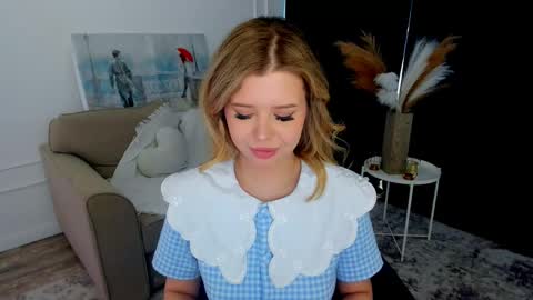 Alice online show from 05-27-26, 04:31