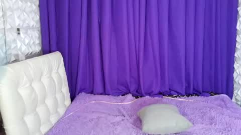 Rhian online show from 06-18-26, 09:14