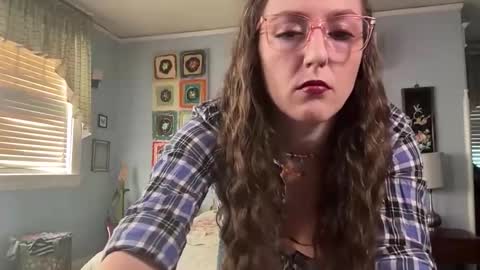 Lola Moonstone online show from 06-07-26, 02:10