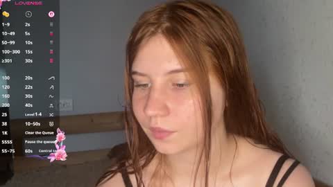 Snapshot of unicuty chatting on 07-19-26, 01:15 Mila here online show from 07-19-26, 01:15