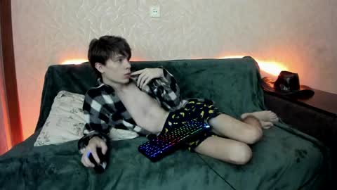 Alex online show from 05-05-26, 09:17