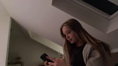 Snapshot of unk0wncouple67 chatting on 01-31-26, 11:25 YCouple online show from 01-31-26, 11:25