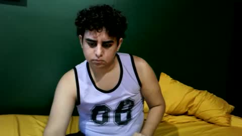 Snapshot of unlimitedfantasy chatting on 10-12-25, 11:15 Thiago online show from 10-12-25, 11:15