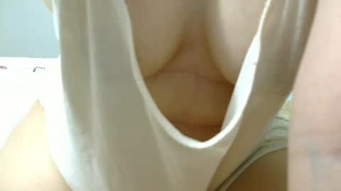 Snapshot of unpenetrated chatting on 05-06-26, 10:31 unny online show from 05-06-26, 10:31