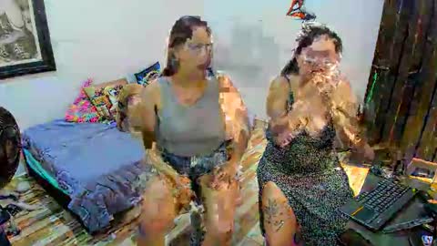 Kary and jhoa online show from 11-15-25, 07:43