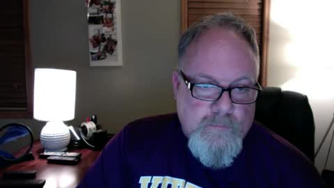 Snapshot of up2later chatting on 12-23-24, 03:50 up2later online show from 12-23-24, 03:50