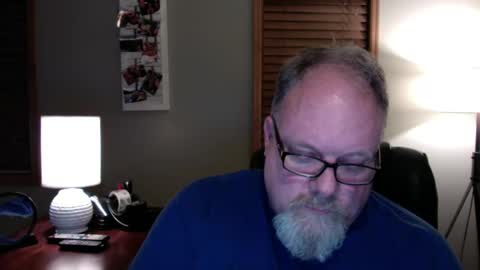 Snapshot of up2later chatting on 12-27-24, 05:20 up2later online show from 12-27-24, 05:20