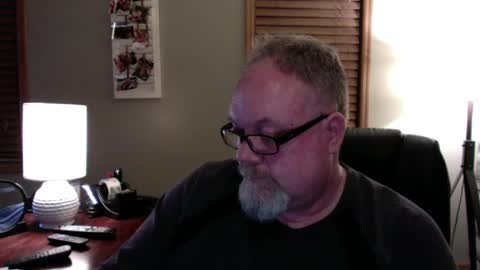 Snapshot of up2later chatting on 02-05-25, 05:41 up2later online show from 02-05-25, 05:41