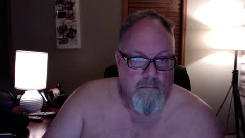 Snapshot of up2later chatting on 02-12-25, 04:23 up2later online show from 02-12-25, 04:23