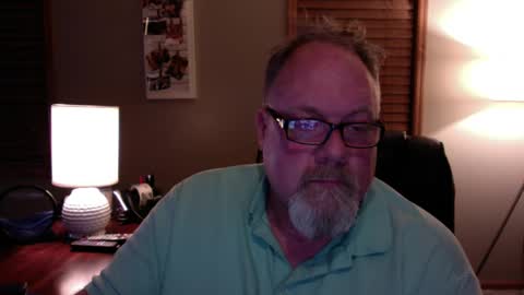 Snapshot of up2later chatting on 02-20-25, 05:23 up2later online show from 02-20-25, 05:23