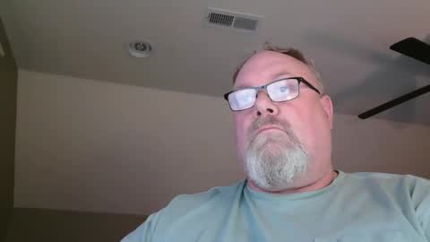 Snapshot of up2later chatting on 03-02-25, 04:07 up2later online show from 03-02-25, 04:07