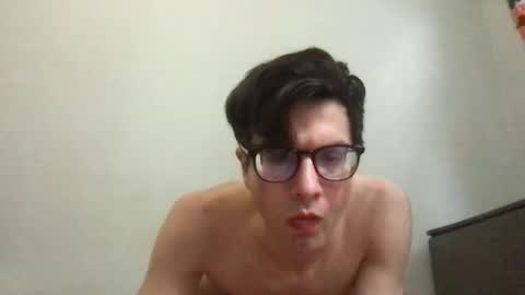 Snapshot of upsetboy chatting on 05-31-26, 07:59 deaf mute boy online show from 05-31-26, 07:59