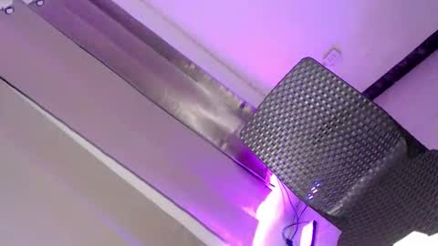 Snapshot of ur_caroline18 chatting on 10-04-25, 11:41 ur_caroline18 online show from 10-04-25, 11:41