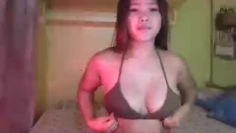 Snapshot of ur_cristal chatting on 07-25-26, 10:46 ur_cristal online show from 07-25-26, 10:46