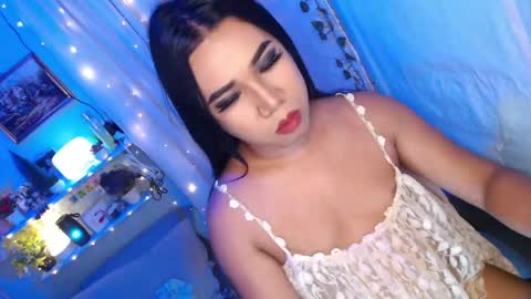 Snapshot of ur_hot_tommiexx chatting on 05-03-26, 12:44 jennie online show from 05-03-26, 12:44