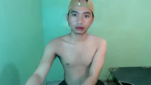 Snapshot of ur_joshuahotnotch chatting on 05-06-26, 10:20 ur_joshuahotnotch online show from 05-06-26, 10:20