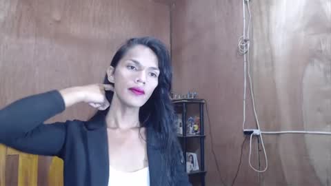 Ur Lovely Pricious online show from 05-15-26, 12:23