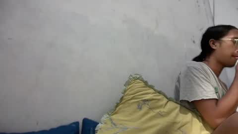 Ellie online show from 04-23-26, 10:47