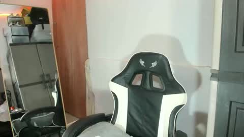 ur_shan21 online show from 05-29-26, 07:12