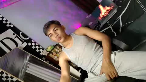 ur_shan21 online show from 07-04-26, 05:57