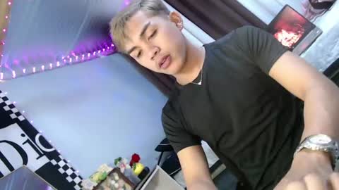ur_shan21 online show from 07-12-26, 04:58