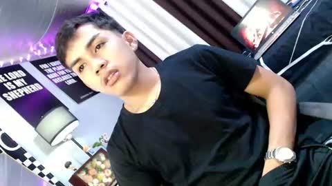 ur_shan21 online show from 08-04-26, 07:33