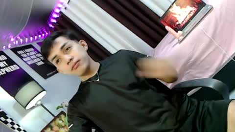ur_shan21 online show from 08-06-26, 06:43