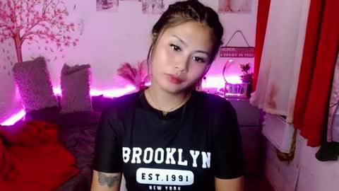 Snapshot of ur_ultimatedreamgirlxoxo chatting on 06-30-26, 01:01 HelloIm Girly online show from 06-30-26, 01:01