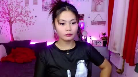Snapshot of ur_ultimatedreamgirlxoxo chatting on 07-25-26, 12:03 HelloIm Girly online show from 07-25-26, 12:03