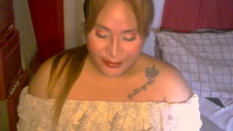 Snapshot of uramazingbomshel chatting on 12-04-24, 03:32 pretitit micole online show from 12-04-24, 03:32