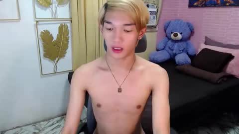 urasian_john20 online show from 05-17-26, 05:20