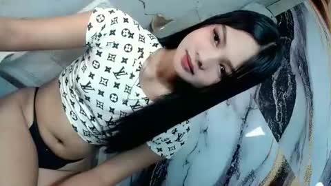 urasian_latinaxxx online show from 06-17-26, 11:05
