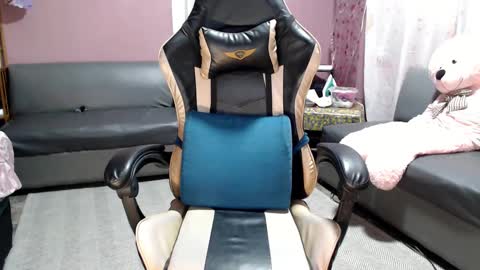 NEWRA  ALLISON online show from 02-23-25, 06:56