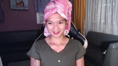 NEWRA  ALLISON online show from 11-30-25, 07:51