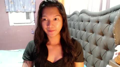 NEWRA  ALLISON online show from 07-19-26, 11:30