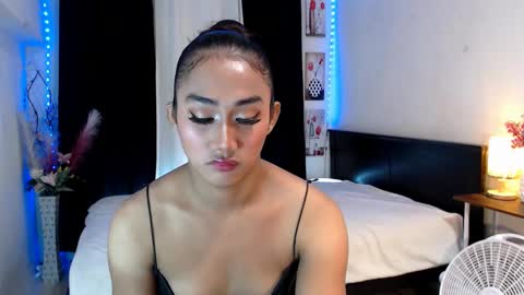 Olivia online show from 02-06-25, 06:24