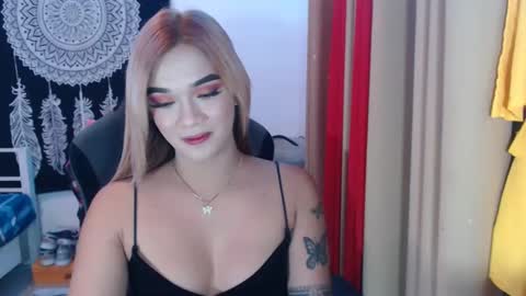 Snapshot of urasiandreamgirlxxx chatting on 12-06-24, 09:21 jess online show from 12-06-24, 09:21