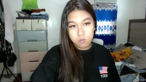 Sweet Cutie Crizel online show from 03-03-25, 07:43