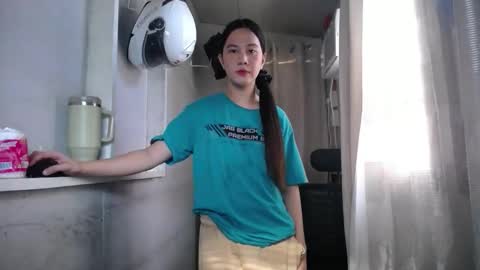 Erika online show from 10-24-25, 06:43