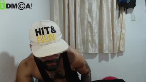 Snapshot of urbanbeard chatting on 12-19-24, 12:56 master beard online show from 12-19-24, 12:56