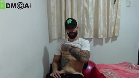 Snapshot of urbanbeard chatting on 12-20-24, 11:32 master beard online show from 12-20-24, 11:32