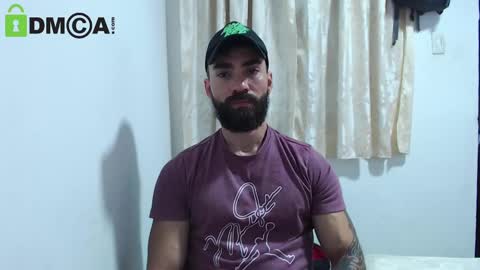 Snapshot of urbanbeard chatting on 12-30-24, 05:15 master beard online show from 12-30-24, 05:15