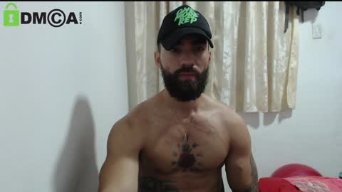 Snapshot of urbanbeard chatting on 01-03-25, 11:14 master beard online show from 01-03-25, 11:14