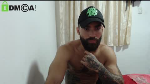 Snapshot of urbanbeard chatting on 01-03-25, 11:33 master beard online show from 01-03-25, 11:33