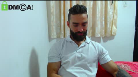 Snapshot of urbanbeard chatting on 01-04-25, 05:05 master beard online show from 01-04-25, 05:05